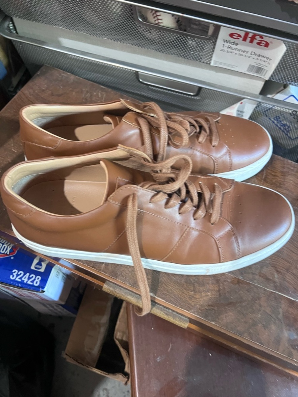 Greats The Royale Men's Tan Leather Low-Top Sneakers